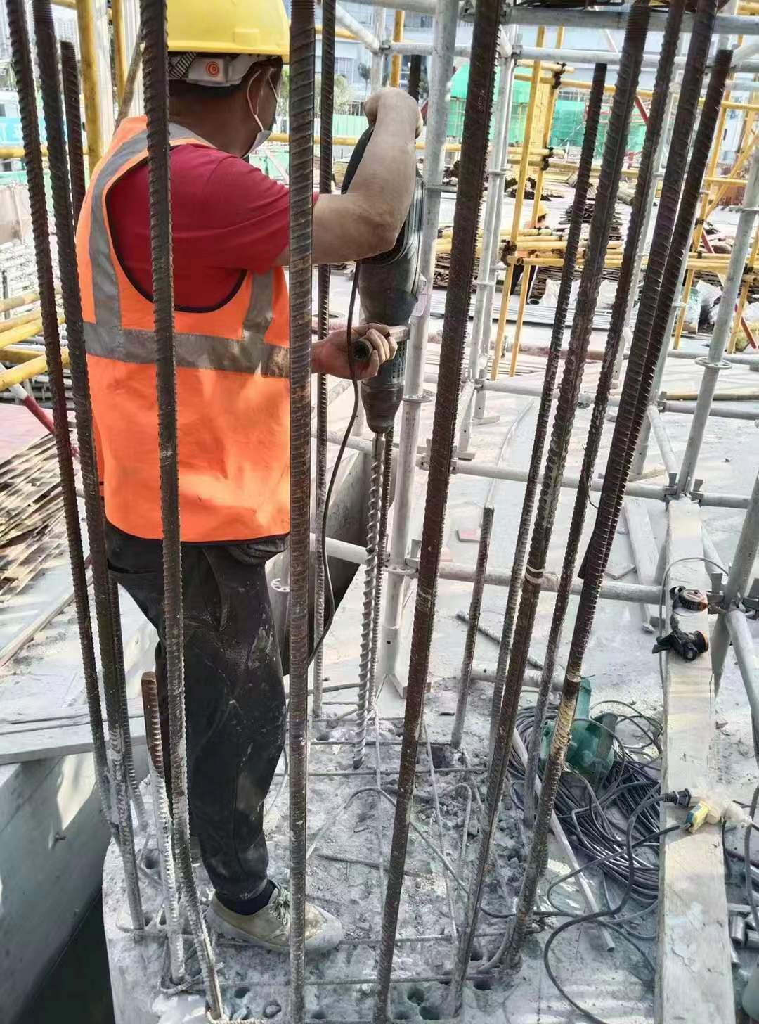 黄浦增大截面法加固框架柱施工方案